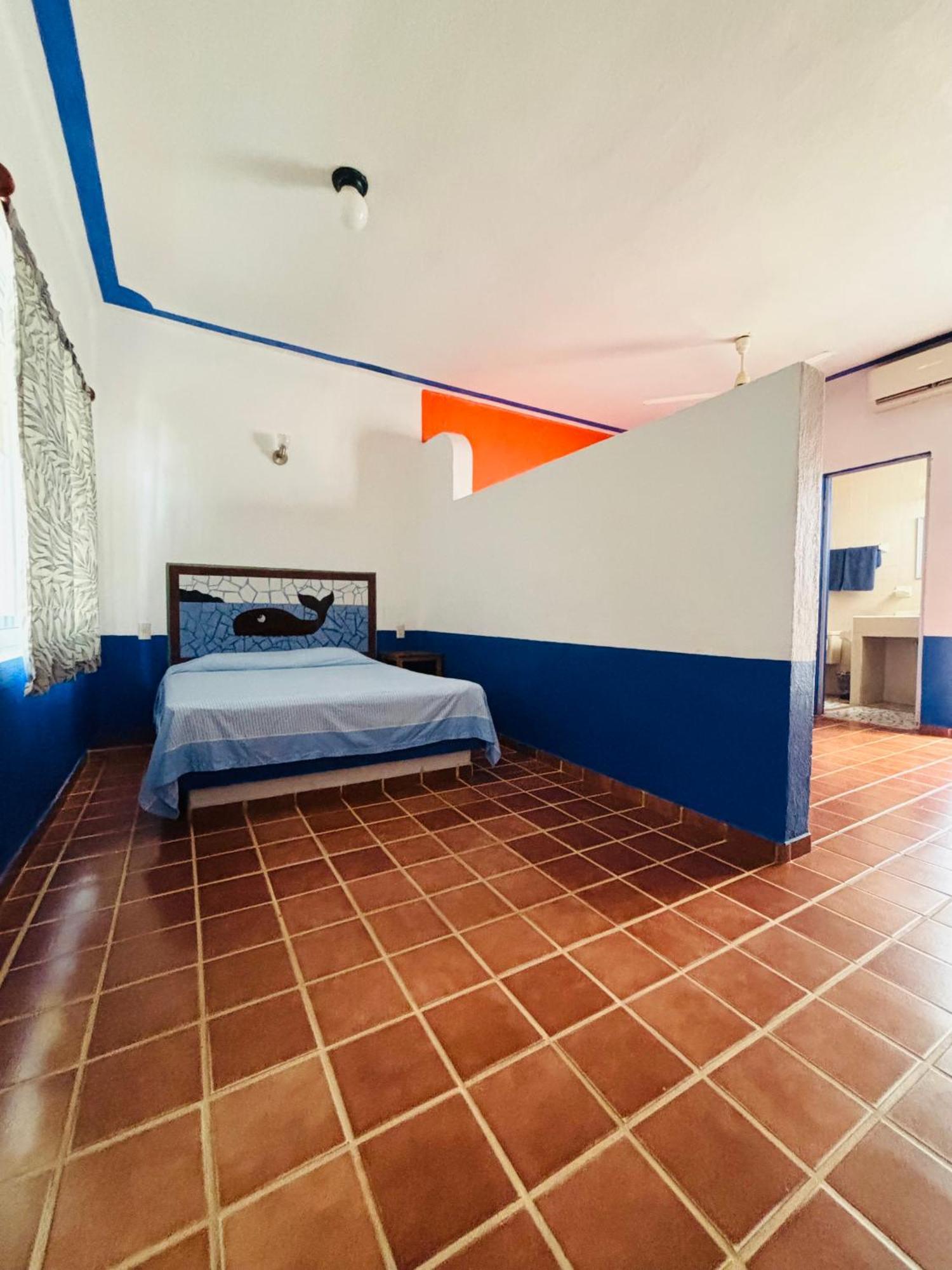 Costa Dorada Hotel Barra de Navidad Eksteriør billede